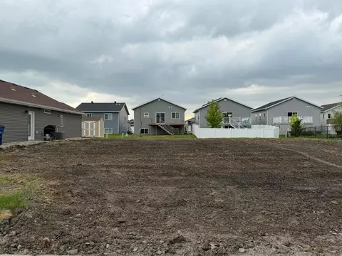 4535 19th St S, Moorhead, MN 56560