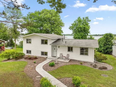 11935 Oak St, Chisago City, MN 55013