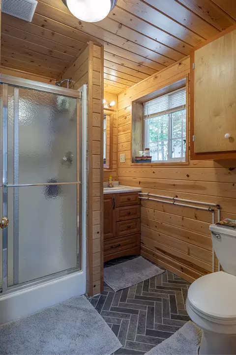 Bath - 421 Goshawk Ln NW, Hackensack, MN 56452 photo 4 of 4