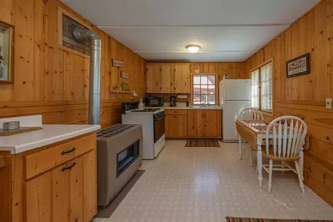 Kitchen - 421 Goshawk Ln NW, Hackensack, MN 56452 photo 2 of 2