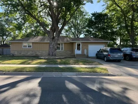 504 NW 14th St NW, Austin, MN 55912