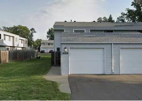 455 107th Ln NW, Coon Rapids, MN 55448