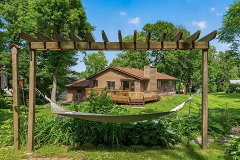 505 Zinnia Ln N, Plymouth, MN 55441