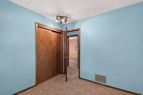Bedroom - 336 Sunrise Ln, Champlin, MN 55316 photo 6 of 9