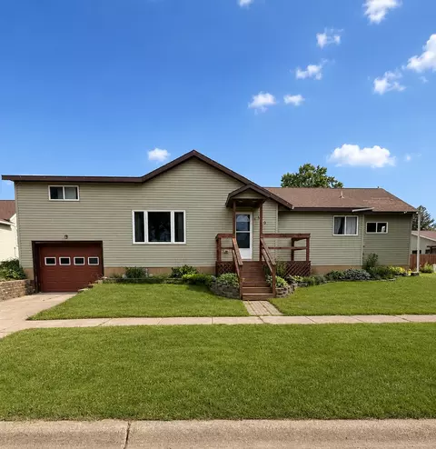 500 Superior St, Milroy, MN 56263