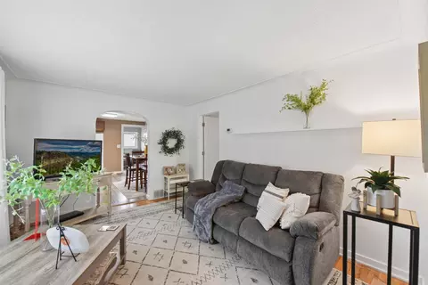 746 1st St, Glenwood City, WI 54013