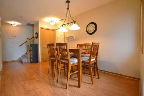 7285 Brittany Ln, Inver Grove Heights, MN 55076