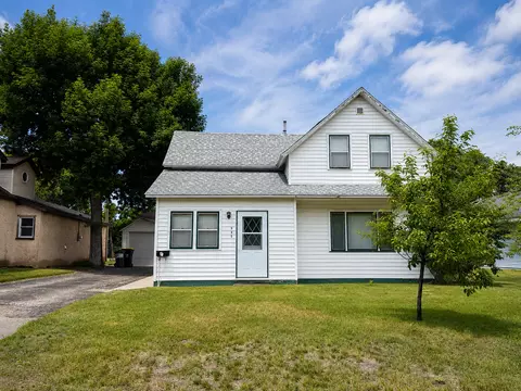 Exterior - 535 1st Ave N, Perham, MN 56573 photo 3 of 10