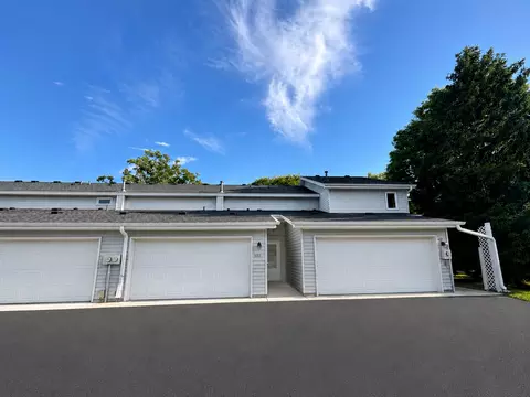 1013 124th Cir NW, Coon Rapids, MN 55448