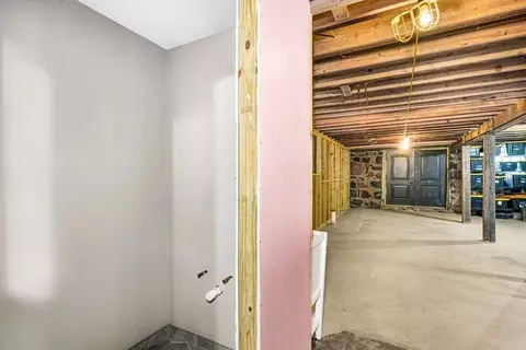 Bath - 24 W 5th St, Duluth, MN 55806 photo 1 of 2
