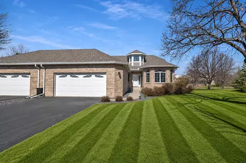 10408 Eagle Pointe Trl, Woodbury, MN 55129