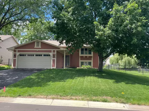 4275 Eagle Crest Dr, Eagan, MN 55122