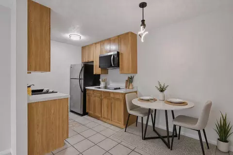 2616 Harriet Ave #204, Minneapolis, MN 55408