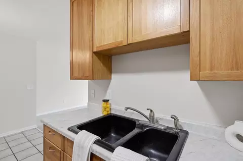 2616 Harriet Ave #204, Minneapolis, MN 55408