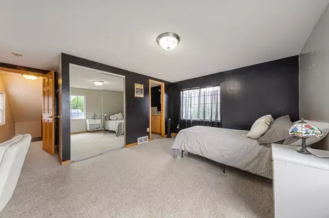 Bedroom - 910 8th Ave SW, Austin, MN 55912 photo 4 of 4