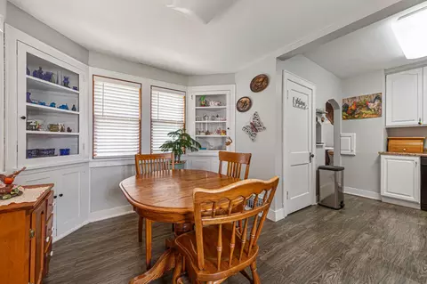 Dining - 910 8th Ave SW, Austin, MN 55912 photo 1 of 2
