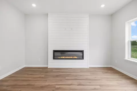 10342 Birchwood Cir, Chaska, MN 55318