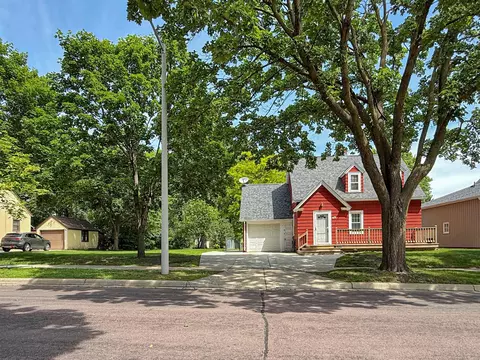 419 Webster St, Fairmont, MN 56031