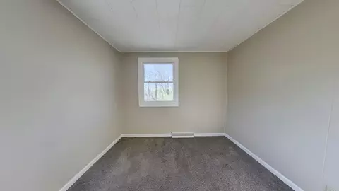 Bedroom - 1017 Pine St, Dawson, MN 56232 photo 3 of 5