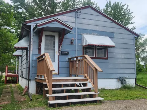 1715 Budd Ave, Maple Plain, MN 55359