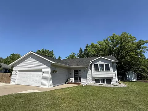 73 St Joseph Ln, Little Falls, MN 56345