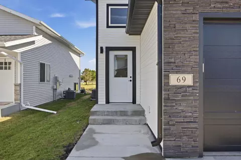 Exterior - 69 Cedar Dr, Mapleton, ND 58059 photo 3 of 6