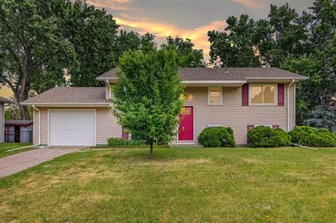 2533 103rd Ave NW, Coon Rapids, MN 55433