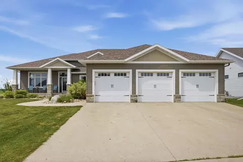 441 Tessa Dr, Moorhead, MN 56560