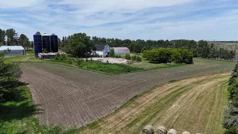 Exterior - 50430 315th Ave, Elgin, MN 55932 photo 2 of 11