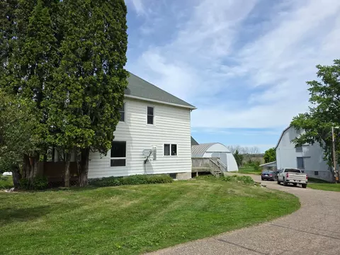 Exterior - 50430 315th Ave, Elgin, MN 55932 photo 5 of 11