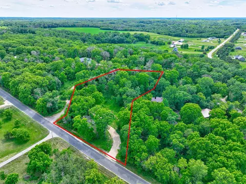 660 100th St, Roberts, WI 54023