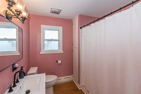 Bath - 503 Bluff Ave, Brainerd, MN 56401 photo 2 of 3