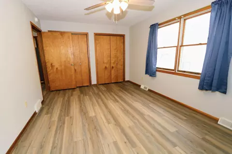 Bedroom - 9 1st St SE, Faribault, MN 55021 photo 3 of 15