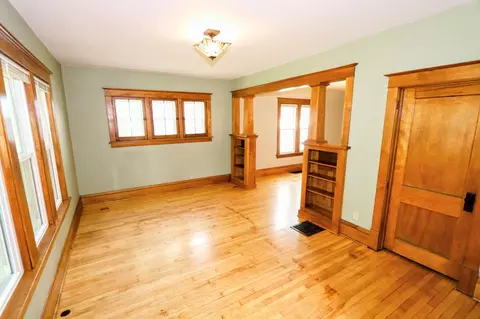 Living - 9 1st St SE, Faribault, MN 55021 photo 4 of 12