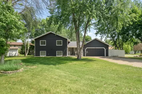 7712 N College Park Dr, Brooklyn Park, MN 55445