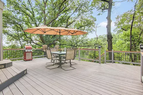 15120 Chestnut Cir, Burnsville, MN 55306