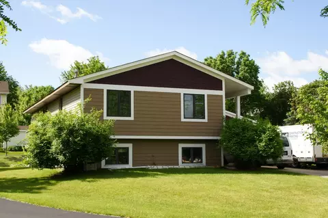 15794 Henna Ct, Apple Valley, MN 55124