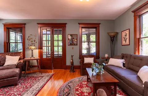 920 Lincoln Ave, Saint Paul, MN 55105