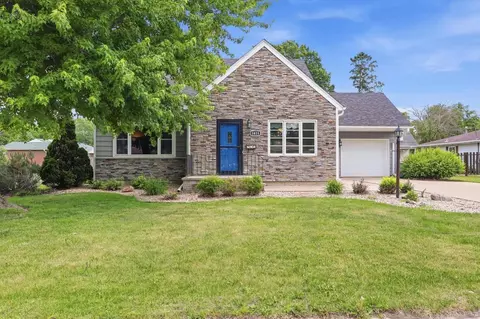 1411 N Cedar Ave, Owatonna, MN 55060