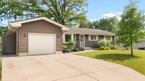 588 Rice Creek Ter NE, Fridley, MN 55432