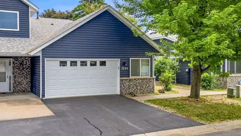 3246 Edgerton St, Vadnais Heights, MN 55127
