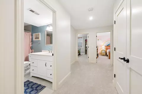 Entry Way - 3470 Hamilton Ave, Wayzata, MN 55391 photo 5 of 5
