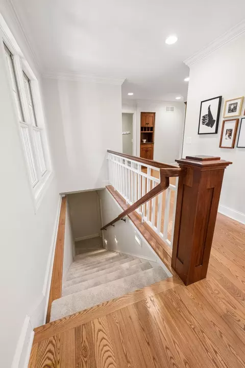 Entry Way - 3470 Hamilton Ave, Wayzata, MN 55391 photo 4 of 5