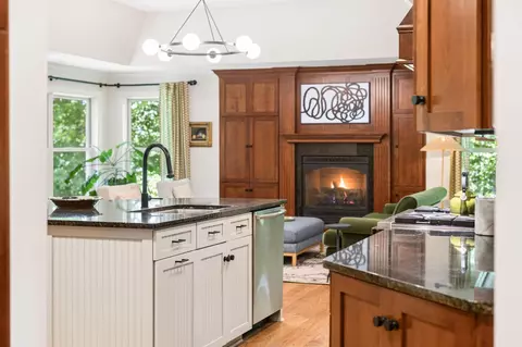Kitchen - 3470 Hamilton Ave, Wayzata, MN 55391 photo 7 of 7