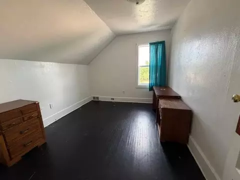 Bedroom - 230 W Camp St, Ely, MN 55731 photo 4 of 5