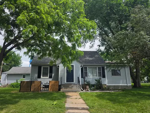 717 Forest St, Kenyon, MN 55946