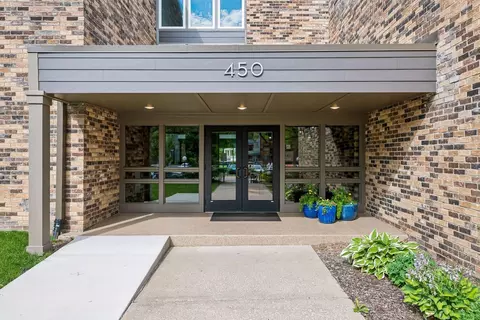 450 Ford Rd #303, Saint Louis Park, MN 55426