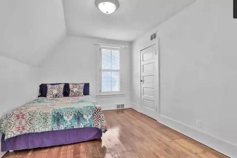 Bedroom - 5865 Eureka Rd, Shorewood, MN 55331 photo 3 of 5