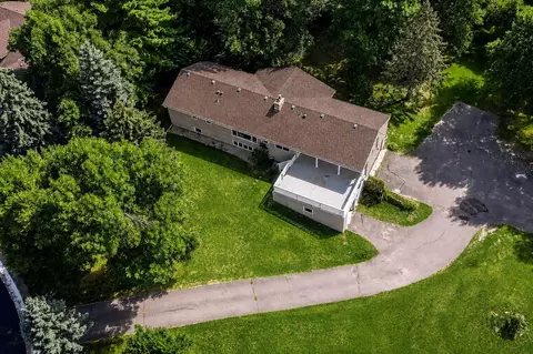 8750 Queensland Ln N, Maple Grove, MN 55311