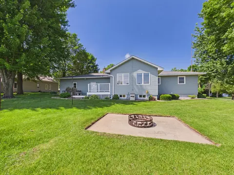 Exterior - 32814 Spunk Tree Cir, Avon, MN 56310 photo 5 of 12